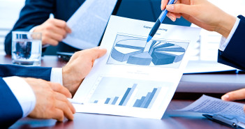 Accounting Services: Is You Business Doing It Right Hands