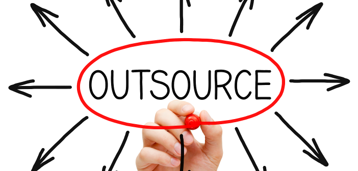 4 Benefits of Outsourcing Logistics and Freight Benefits Outsourcing