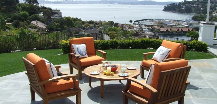 4 Key Benefits of Having an Awning at Your House teak-172642_1920