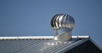 4 Reasons to Have Metal Roofs roof-251916_1920