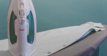 8 Tips for ironing clothes ironing board